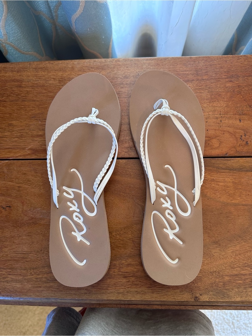 Roxy Women’s Tan Sandals with White Braided Straps